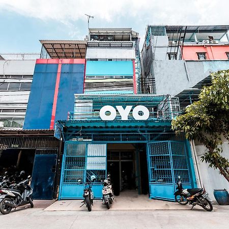 Готель Oyo 478 Balcon Biru Джакарта Екстер'єр фото